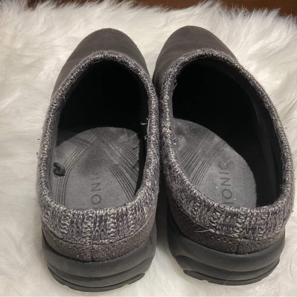 Vionic Gray Clogs Size 8 - Picture 7 of 8